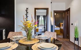 Teona Luxury Apartment With 2 Rooms And Terrace Sea View