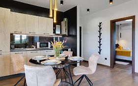 Teona Luxury Apartment With 2 Rooms And Terrace Sea View